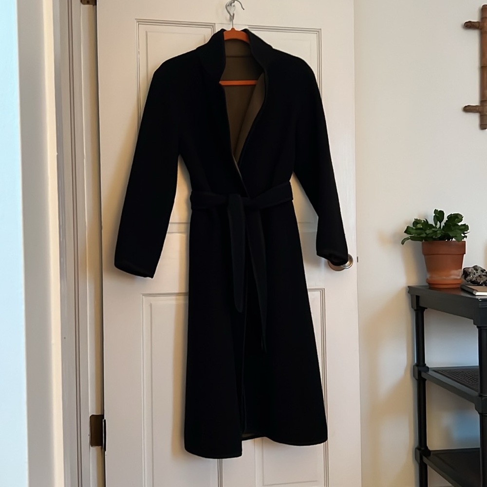 Long black wool coat perfection!